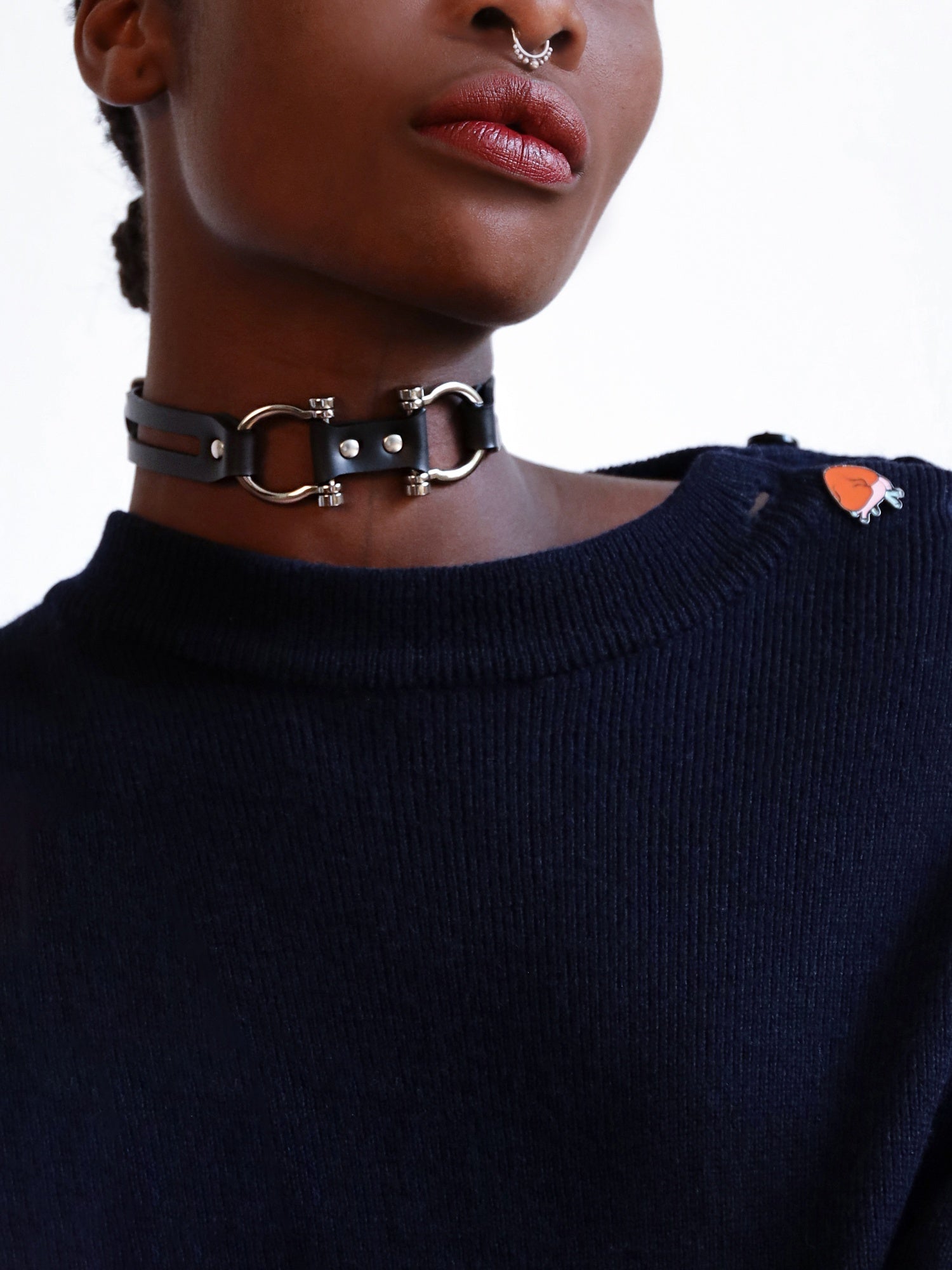 Portrait of Zita wearing the Dakota vegan choker by Baby turns Blue