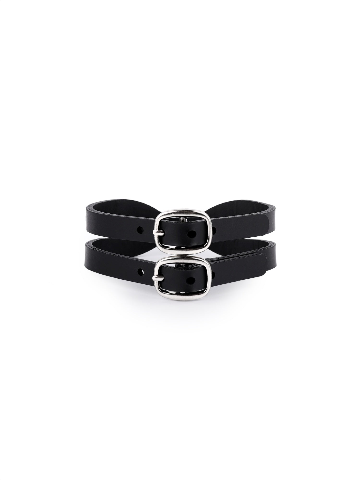 Front view of the vegan Lola cuff by Baby turns Blue Paris