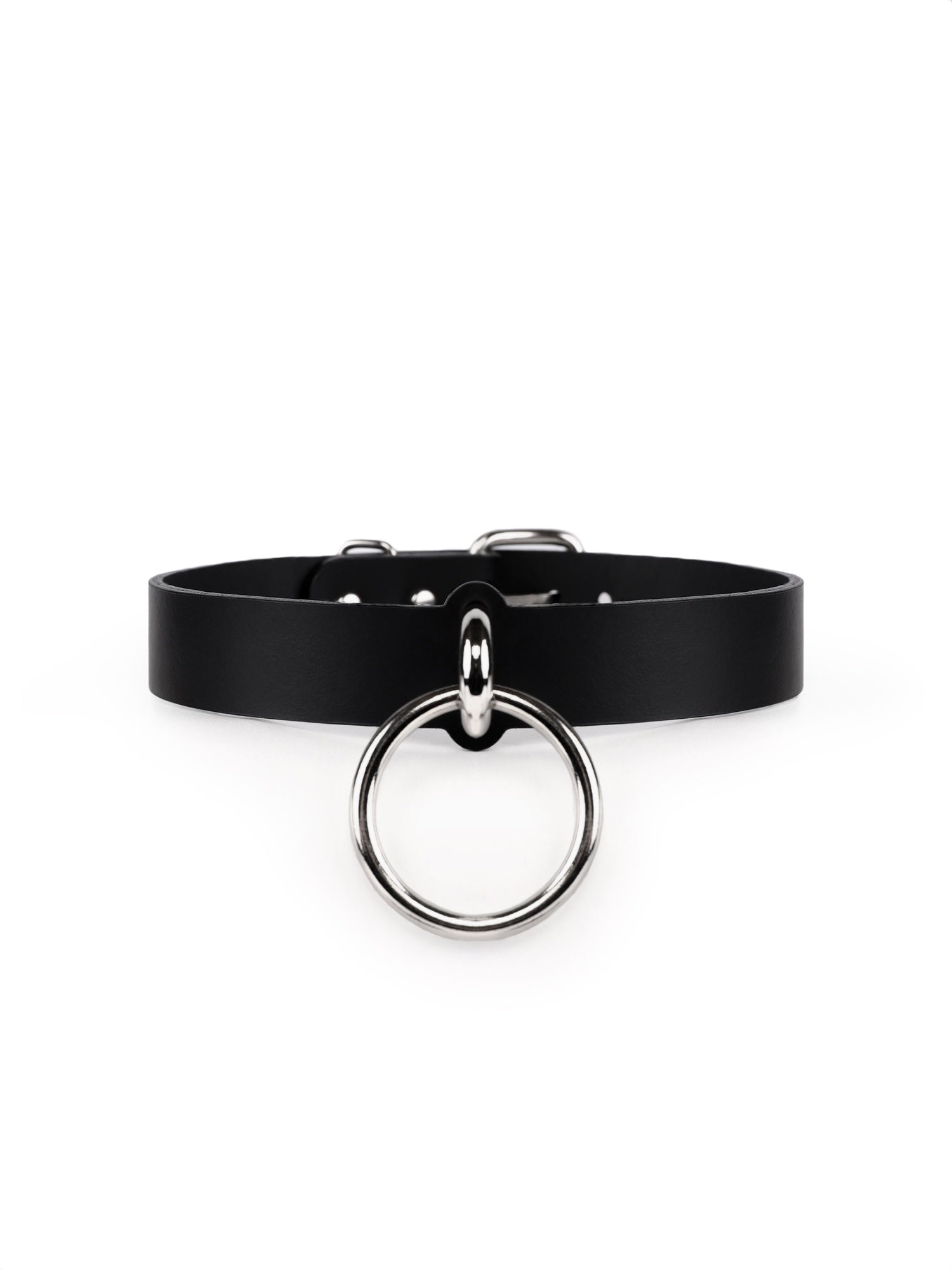 Front view of high-quality Mathilda choker with metallic O-ring by Baby turns Blue Paris