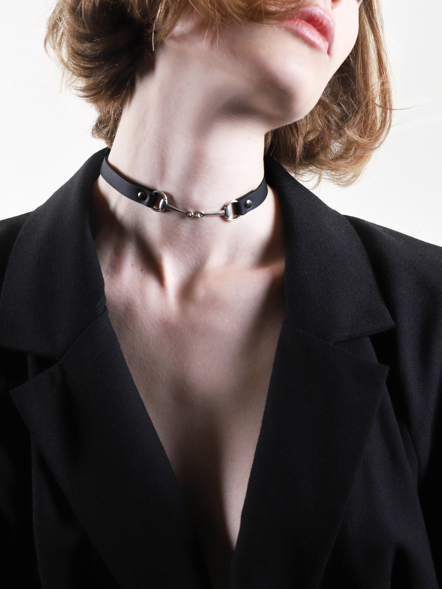 Focus on Gala wearing the Rosie horsebit vegan leather choker by Baby turns Blue Paris