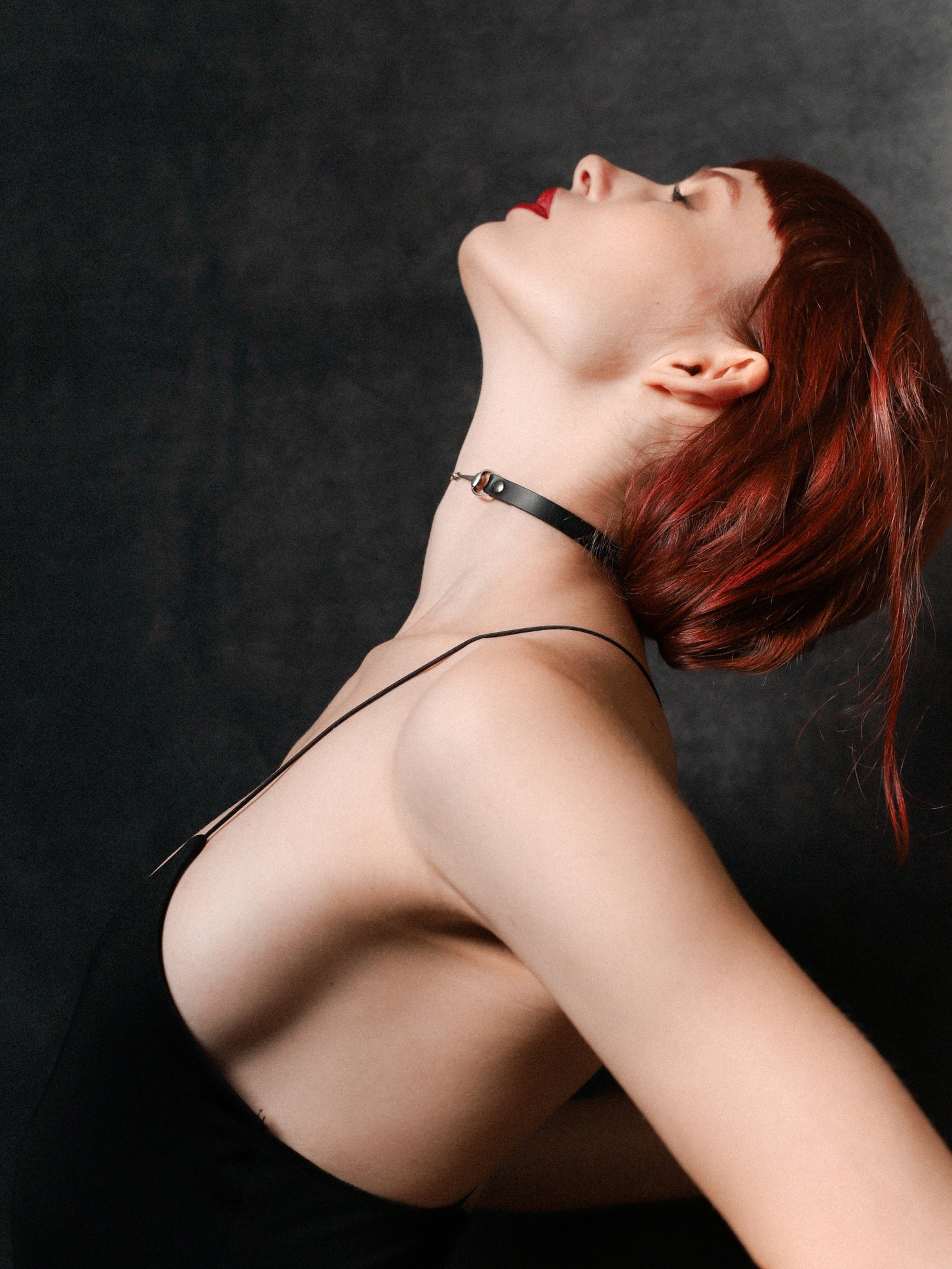 Model wearing the Baby turns Blue Paris vegan leather choker Rosie