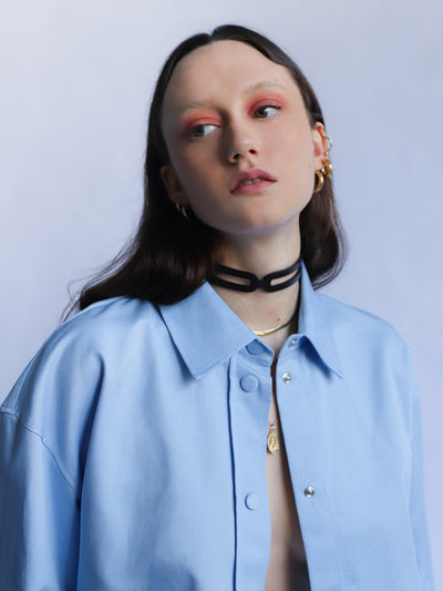 Tessa wearing the eco-friendly Hope choker by Baby turns Blue Paris