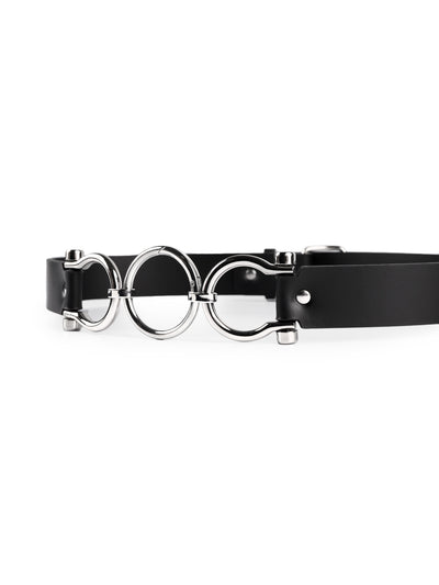 Focus on the high quality of the Rose vegan leather belt by Baby turns Blue Paris